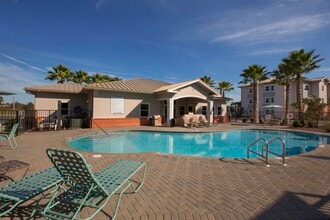 Pinnacle at Hammock Square in Lynn Haven, FL - Foto de edificio - Building Photo