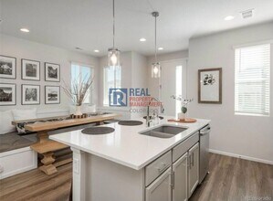 1675 S Andes Way in Aurora, CO - Building Photo - Building Photo