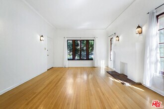 419 N Ogden Dr in Los Angeles, CA - Building Photo - Building Photo