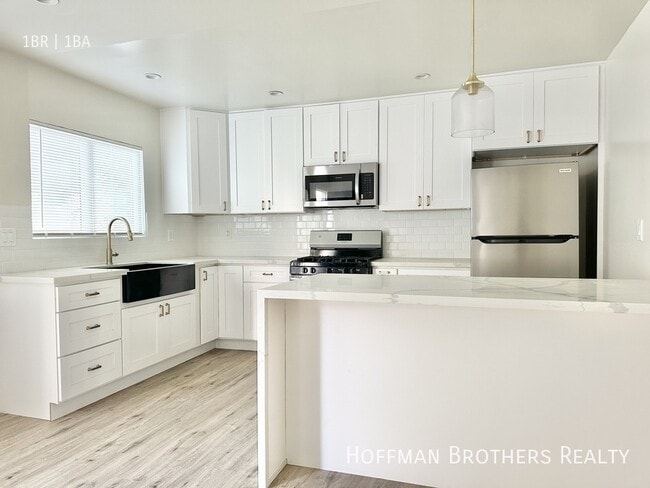 626 E Arbor Vitae St, Unit A in Inglewood, CA - Foto de edificio - Building Photo