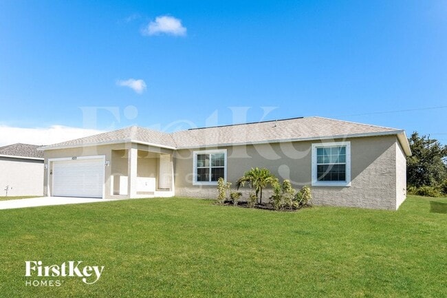 10371 Grail Ave in Englewood, FL - Foto de edificio - Building Photo