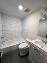 91 Main St, Unit 1 in Franklin, NJ - Foto de edificio - Building Photo