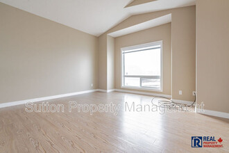 8434-102AvenueKey #15 in Grande Prairie, AB - Building Photo - Building Photo