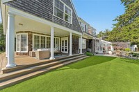 4 Niamogue Ln in Quogue, NY - Foto de edificio - Building Photo