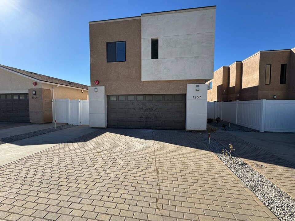 1257 Marline Ave in El Cajon, CA - Foto de edificio