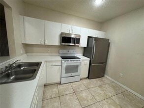 13216 Villa Vista Dr in Orlando, FL - Building Photo - Building Photo