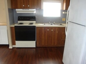 2445 Precinct Line Rd in Richmond, TX - Building Photo - Building Photo