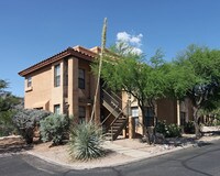 Skyline Villas in Tucson, AZ - Foto de edificio - Building Photo