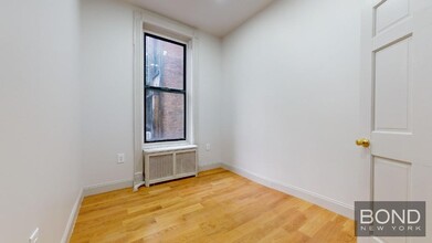 160 East 64th Street in New York, NY - Building Photo - Floor Plan