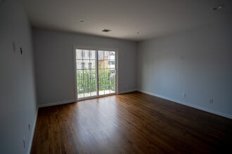 68 Prospect St, Unit 2 in Newark, NJ - Foto de edificio - Building Photo