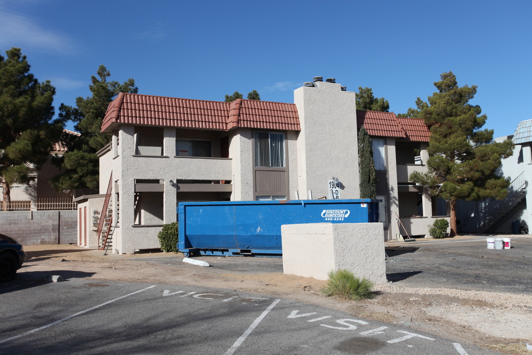 1904 Lirio Way in Las Vegas, NV - Foto de edificio