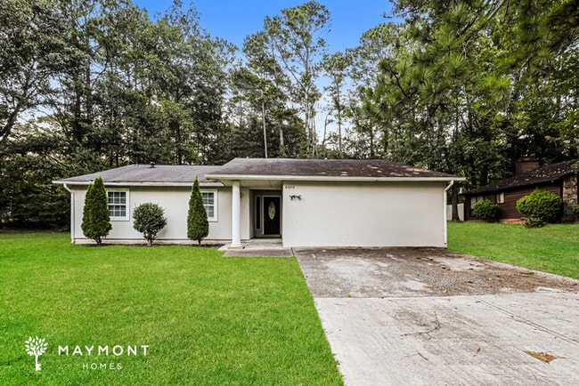 property at 8404 Park Ridge Ln