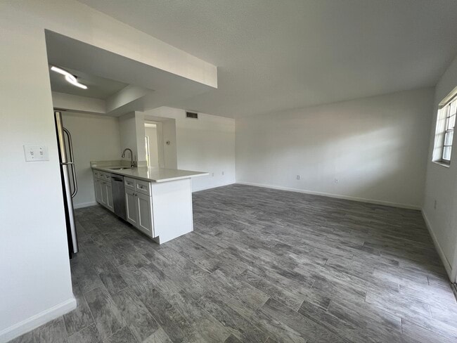 4507 3rd Street Cir W in Bradenton, FL - Building Photo - Building Photo