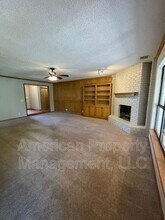 201 W K Pl in Jenks, OK - Building Photo - Building Photo