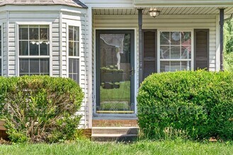 3279 S Senseney Cir in Clarksville, TN - Building Photo - Building Photo