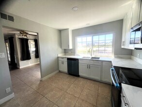 23322 Caminito Andreta in Laguna Hills, CA - Building Photo - Building Photo