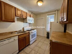 15 Barrows St, Unit 3 in Boston, MA - Building Photo