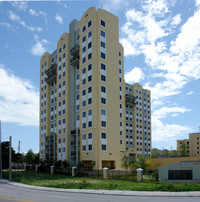 Tuscan View in Miami, FL - Foto de edificio - Building Photo