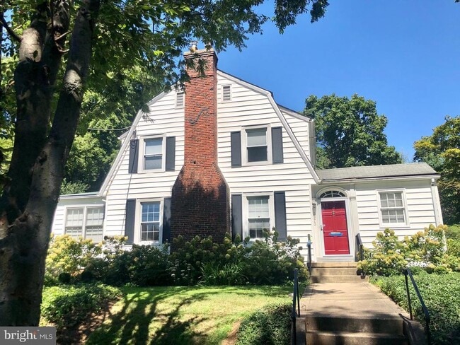 property at 3973 Harrison St NW