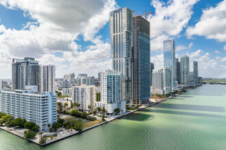 New Wave in Miami, FL - Building Photo - Building Photo