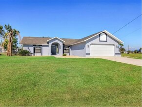 1503 Mohawk Pkwy in Cape Coral, FL - Building Photo - Building Photo