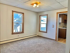 6 Herd St, Unit 1 in Winslow, ME - Building Photo - Building Photo