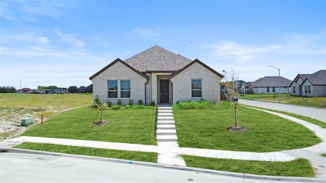 1504 Pegasus Dr in Lancaster, TX - Building Photo