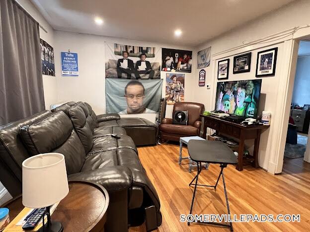 24 Chetwynd Rd in Somerville, MA - Building Photo - Building Photo
