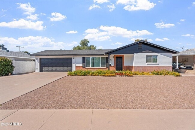 1832 E Minnezona Ave in Phoenix, AZ - Foto de edificio - Building Photo