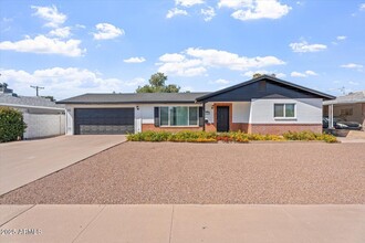 1832 E Minnezona Ave in Phoenix, AZ - Foto de edificio - Building Photo