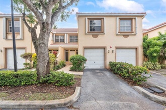 9664 Royal Palm Blvd in Coral Springs, FL - Building Photo - Building Photo