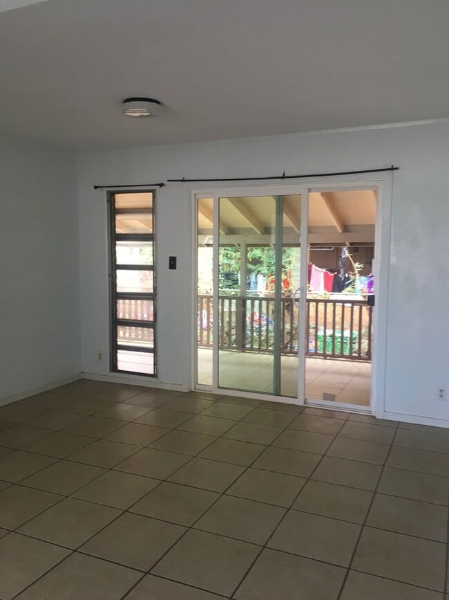 84-1054-700 Farrington Hwy in Waianae, HI - Building Photo - Building Photo