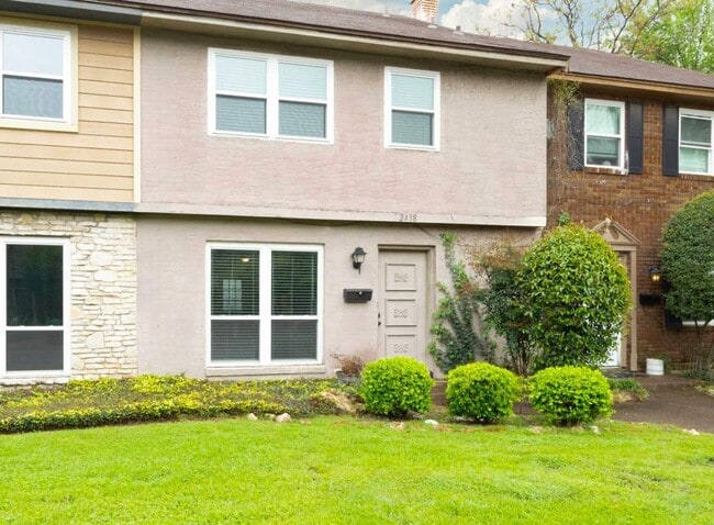 2438 N Graham Dr in Arlington, TX - Building Photo - Building Photo