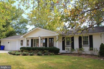8319 Sharon Dr in Frederick, MD - Building Photo - Building Photo