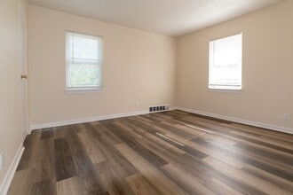 3516 Brockton Ln in Louisville, KY - Building Photo - Building Photo