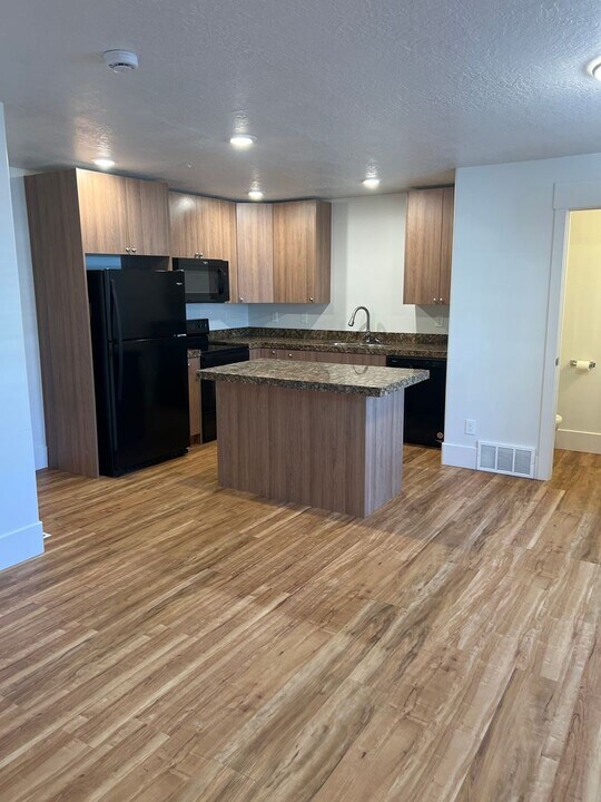 422 Cheyenne Dr in Evanston, WY - Building Photo