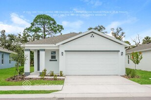7952 Majestic Palms Ct in Venice, FL - Building Photo