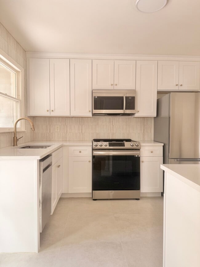 36 W Prospect St, Unit 1, Unit 1