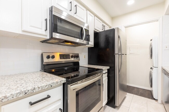 property at 14600 Fonmeadow Dr