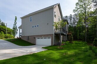 1672 Eagle Dr in Woodstock, GA - Building Photo - Building Photo