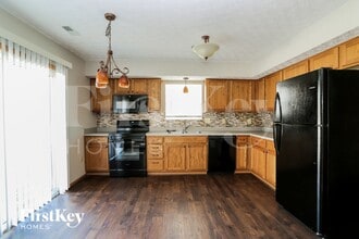 1992 Dry Wash Rd in Hilliard, OH - Foto de edificio - Building Photo