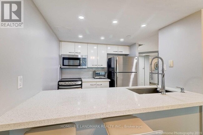 38 Elm St in Toronto, ON - Building Photo - Building Photo