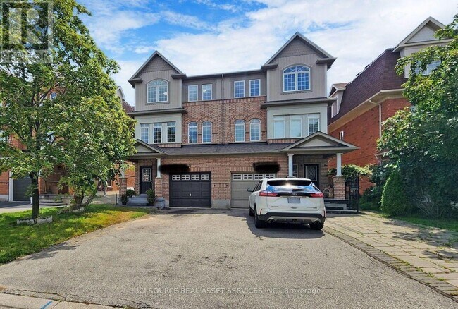 3356 Southwick St in Mississauga, ON - Building Photo - Building Photo