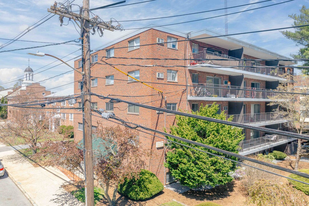 Millbrook Condominiums in Arlington, MA - Building Photo