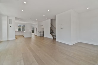 5353 Zenith Overlook in Bethesda, MD - Building Photo - Building Photo