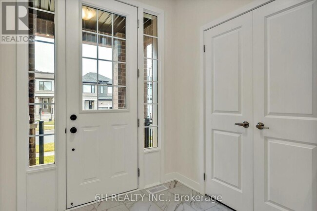 816 Griffin Trl in Peterborough, ON - Building Photo - Building Photo