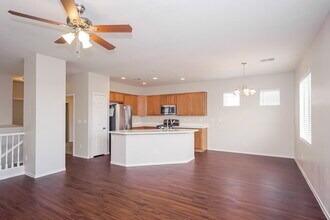6460 Hamilton Grove Ave in Las Vegas, NV - Building Photo - Building Photo