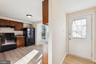 15023 Oak Crest Ct in Montclair, VA - Building Photo - Building Photo