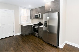 1432 W Farragut Ave in Chicago, IL - Building Photo - Building Photo