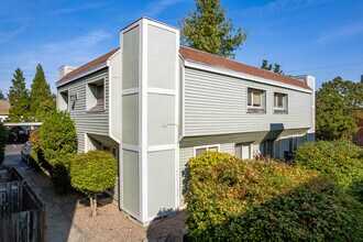 2525 SE 119th Ave in Portland, OR - Building Photo - Primary Photo